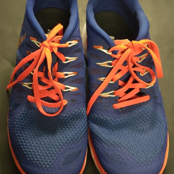 Womans Nike ID Free Run 5.0 Sz 8 Neon y653715-992 - Picture 5 of 13